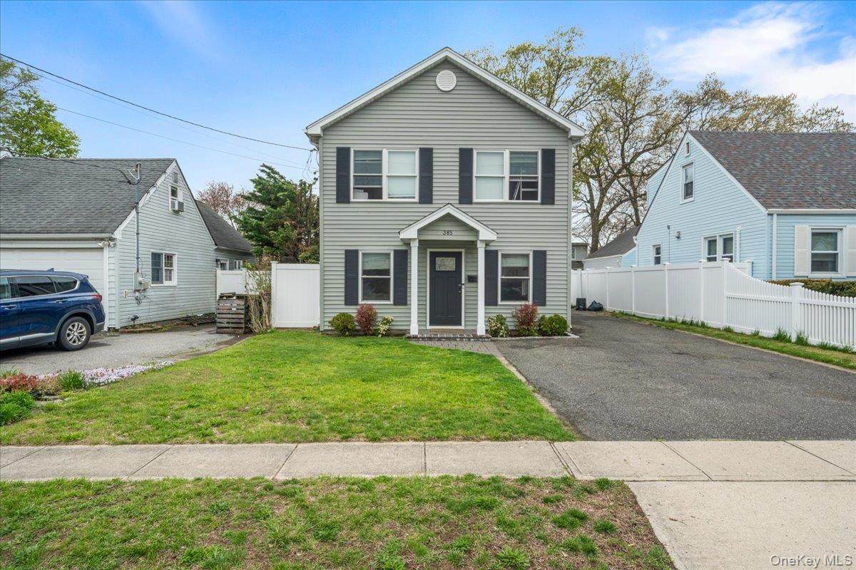 385 Grant Avenue - Photo 1