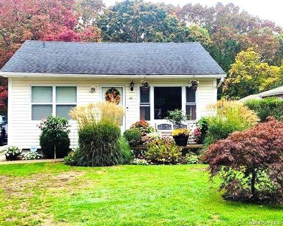48 Eleanor Avenue - Photo 1