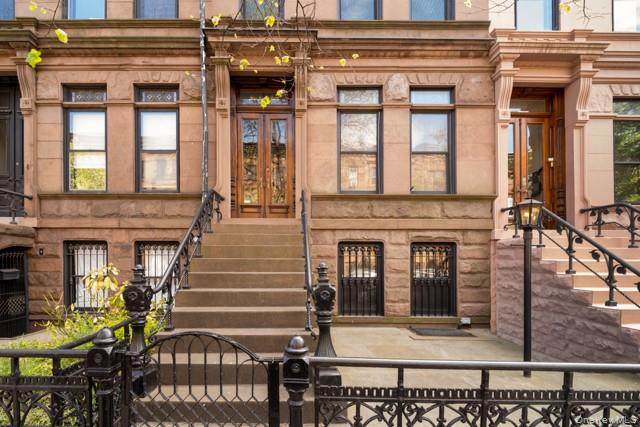 662 10th Street - Photo 1