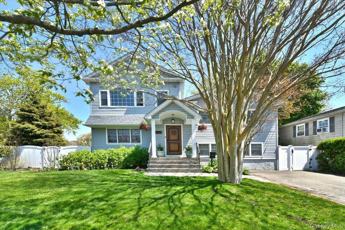 491 Charles Avenue - Photo 1