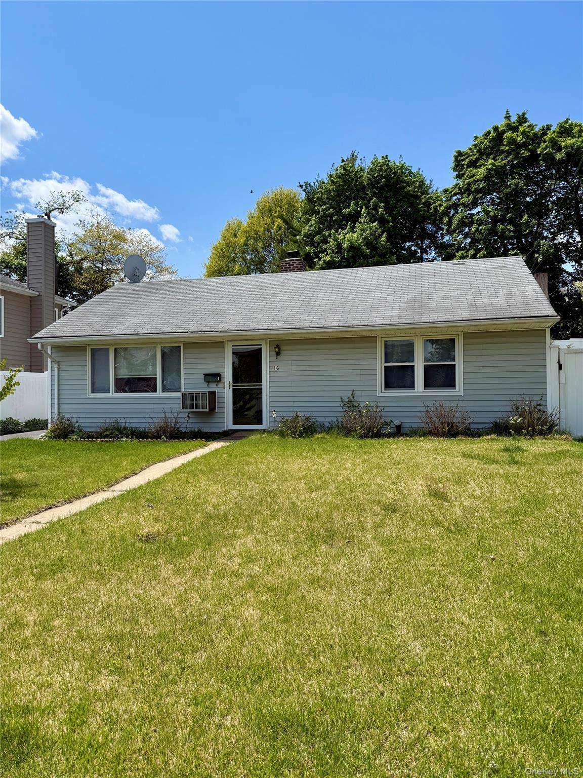 16 Greenway Circle - Photo 1