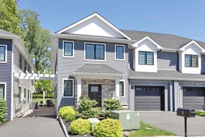 11 Silverwood Circle - Photo 1