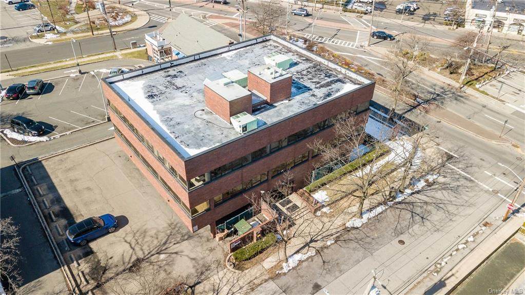 1 Summit Avenue - Photo 1