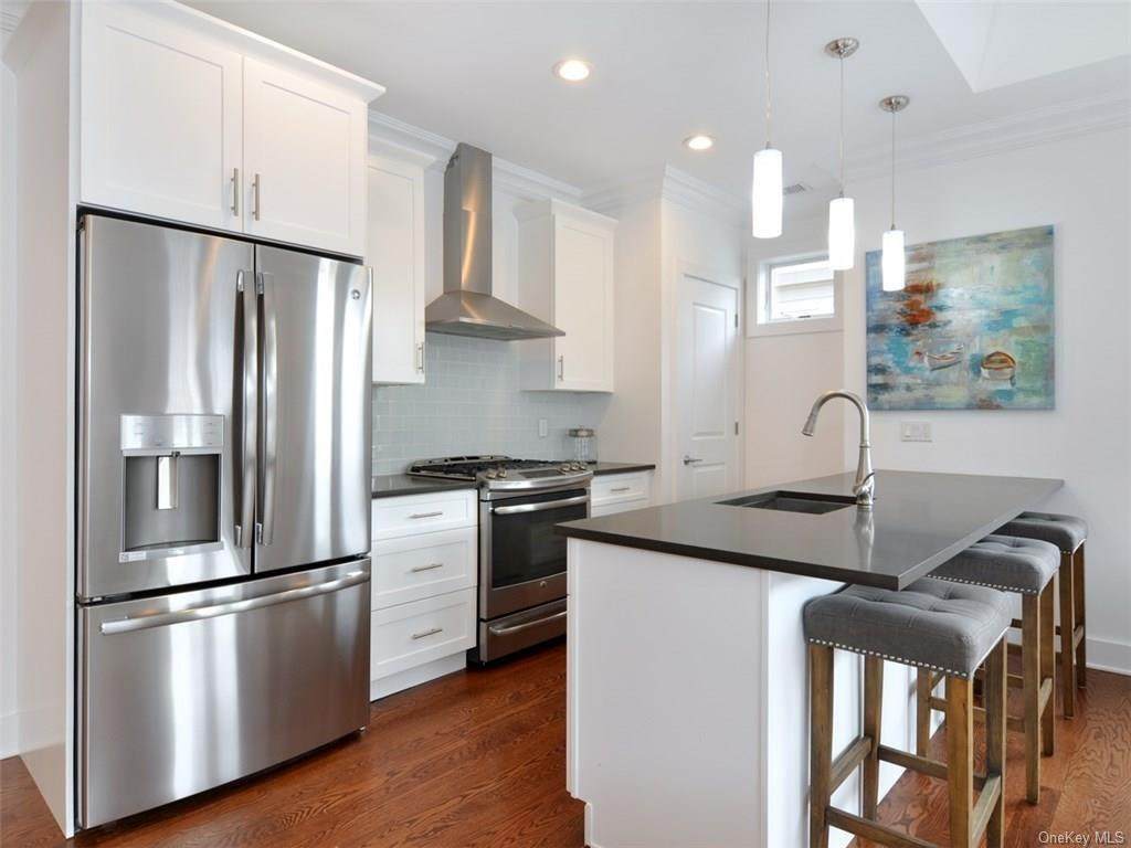 32 Island Point - Photo 1