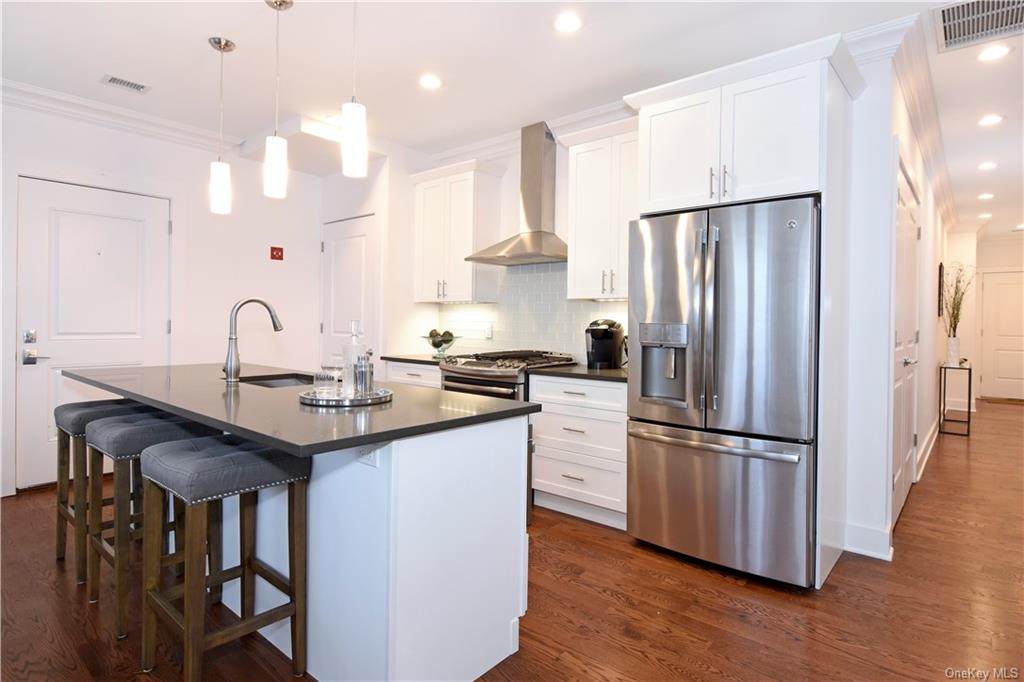 30 Island Point - Photo 1