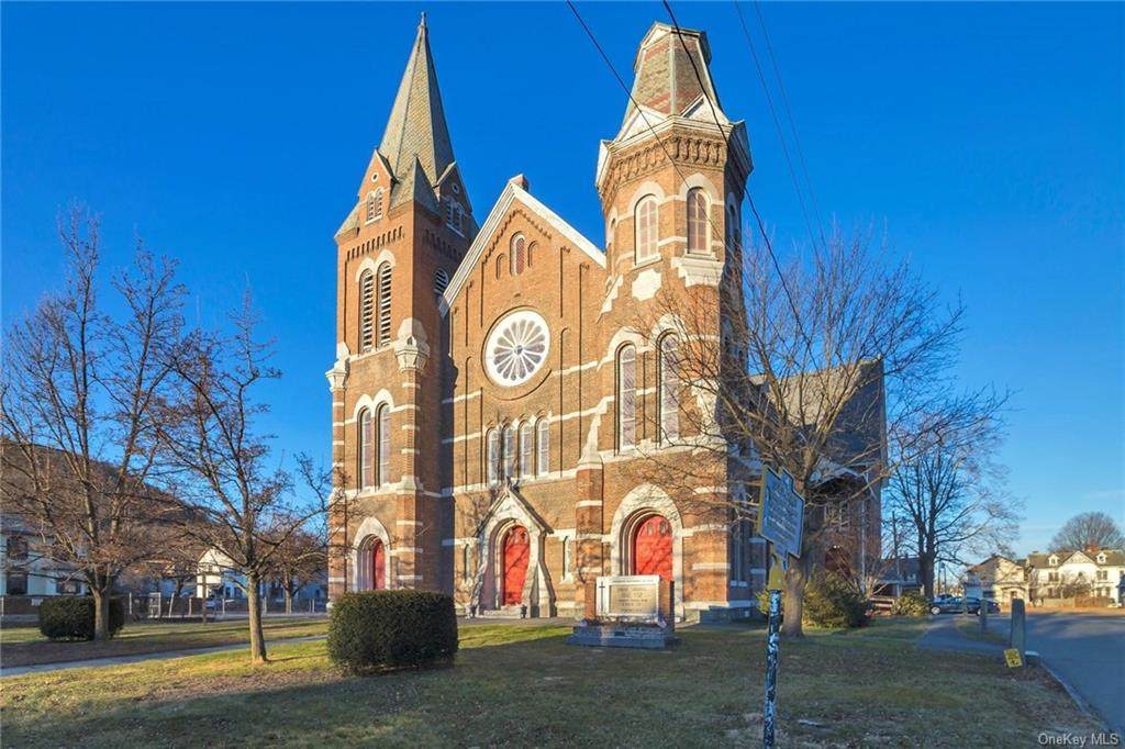 28 Main Street - Photo 1