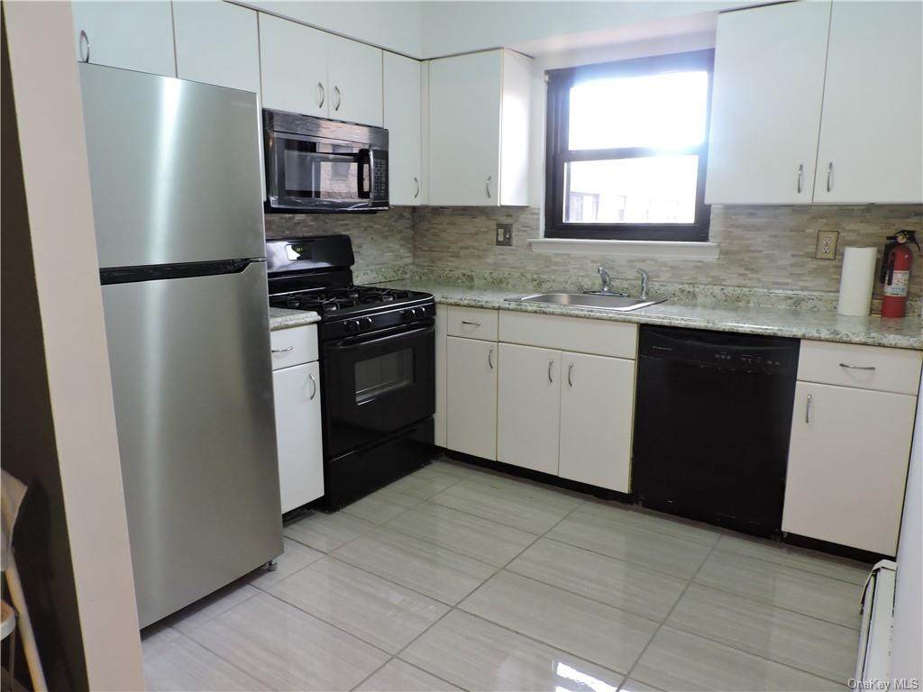 268 Sneden Place - Photo 1 268 Sneden Place - Photo 1