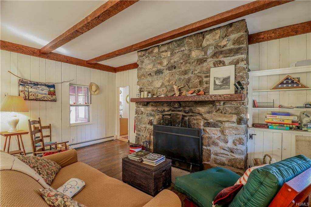 689 Gipsy Trail Road - Photo 1 689 Gipsy Trail Road - Photo 1