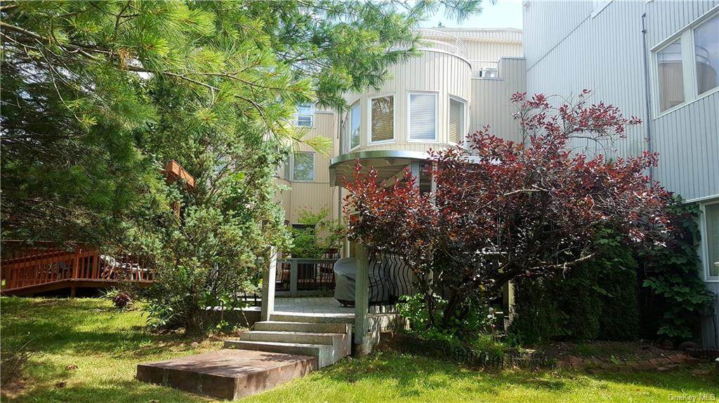12 Lewcy Lane - Photo 1