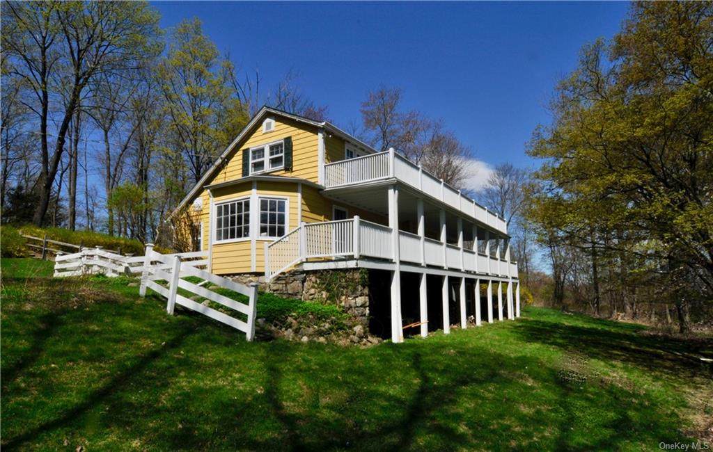 982 Old Albany Post Road - Photo 1