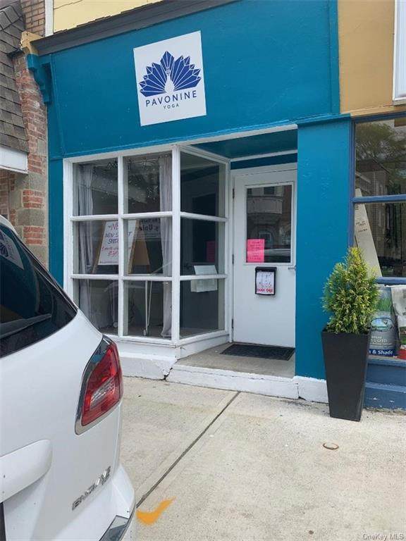 302 Main Street - Photo 1