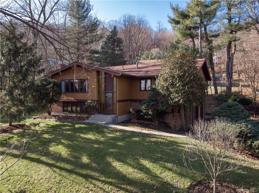 10 Townsend Avenue - Photo 1