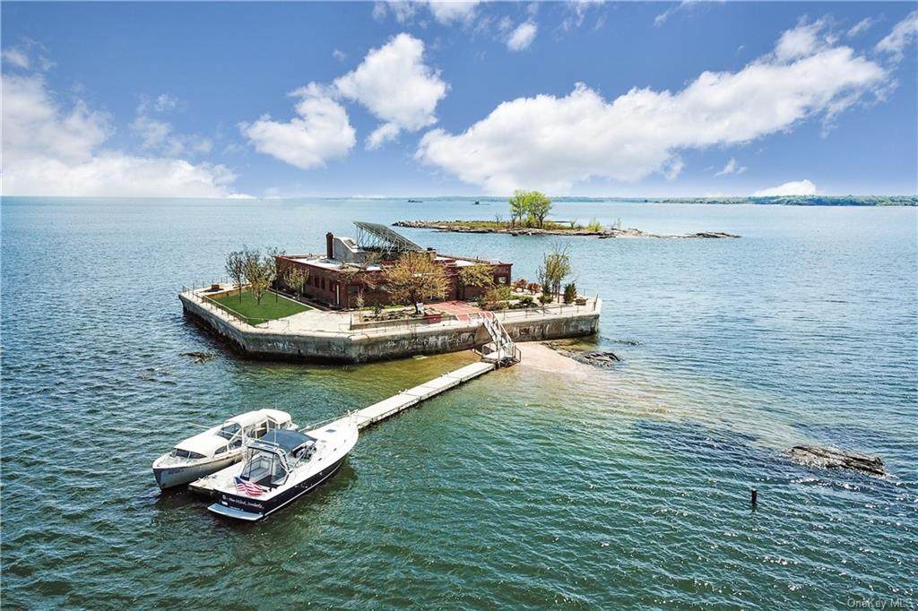 1 Columbia Island - Photo 1