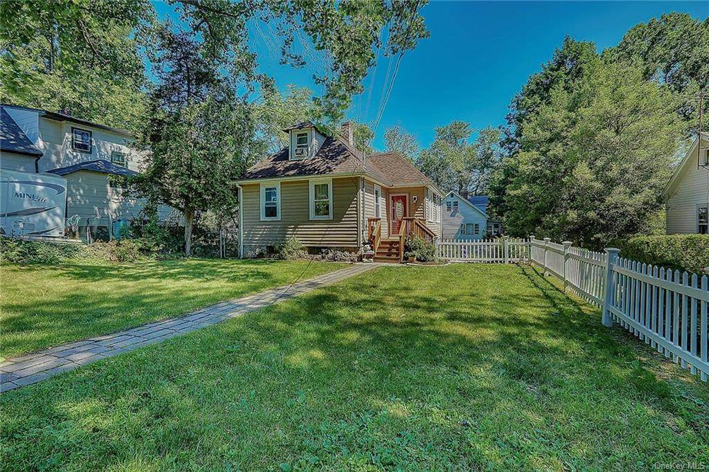 14 Mamanasco Road - Photo 1
