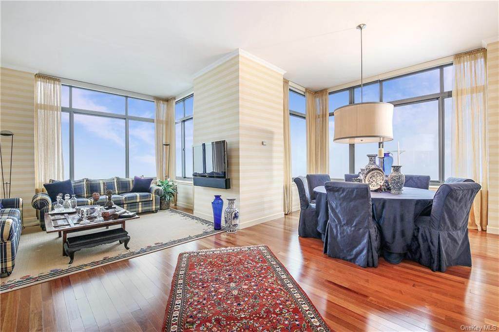 10 City Place - Photo 1