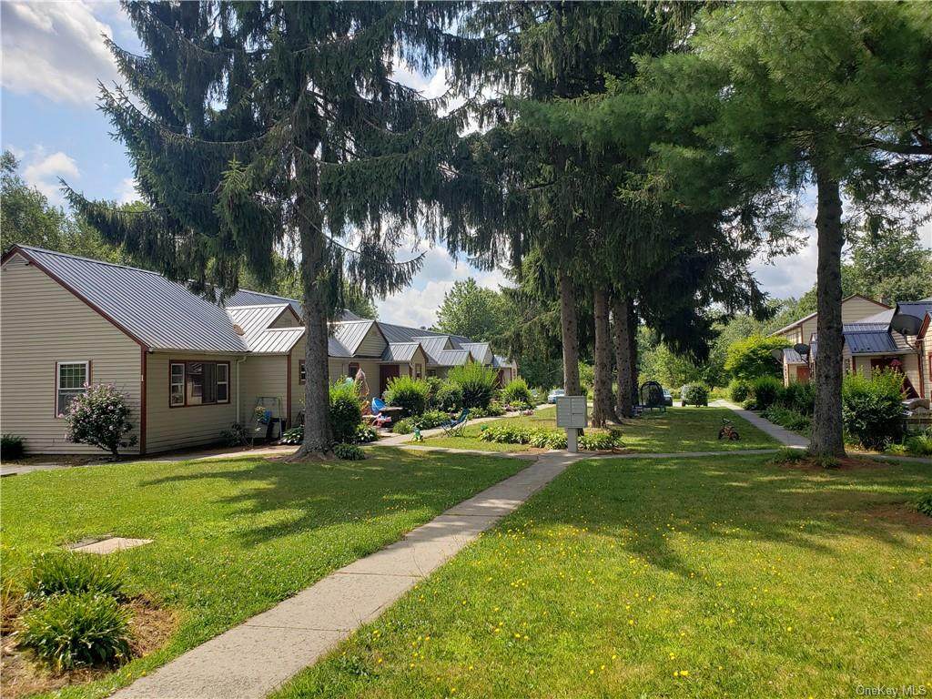589 Broadway - Photo 1