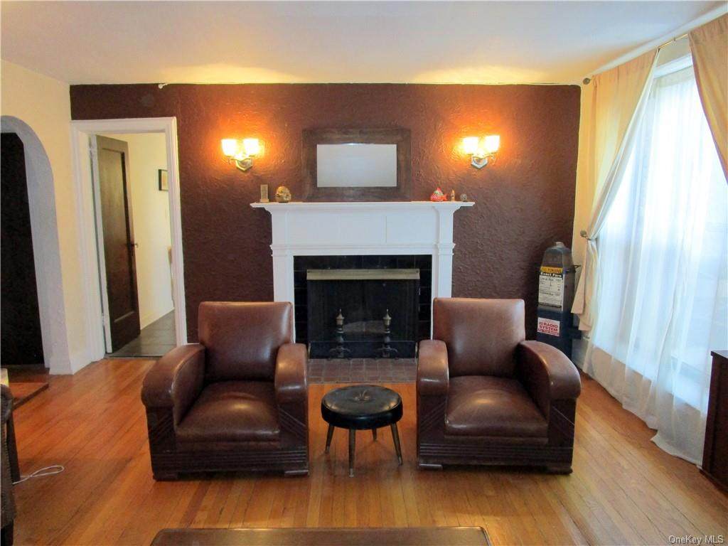 36 Westview Avenue - Photo 1