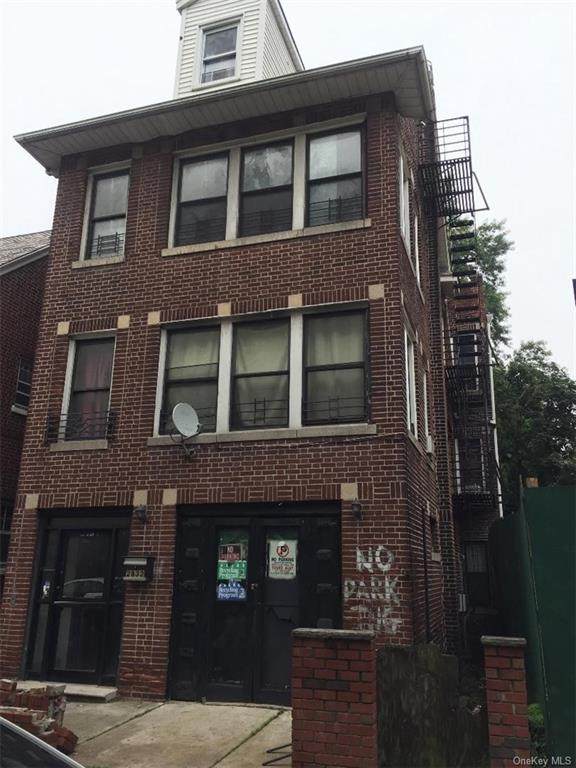 2832 University - Photo 1