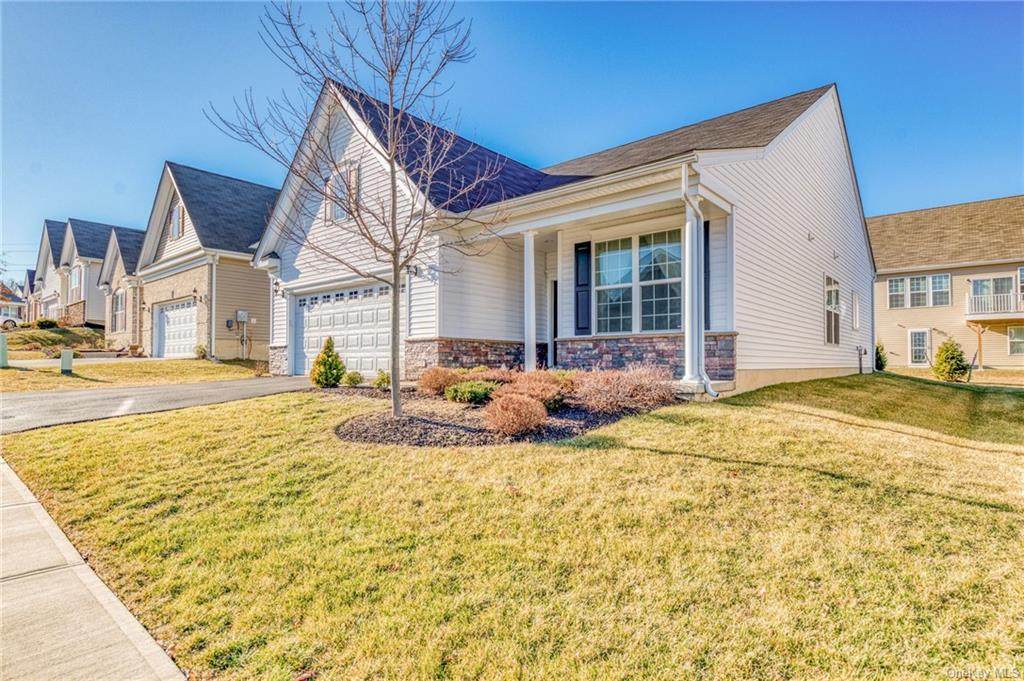 63 Cyprus Drive - Photo 1