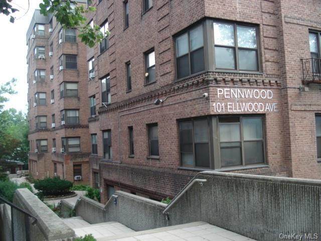 101 Elwood Avenue - Photo 1