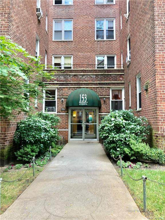 153 Bennett Avenue - Photo 1