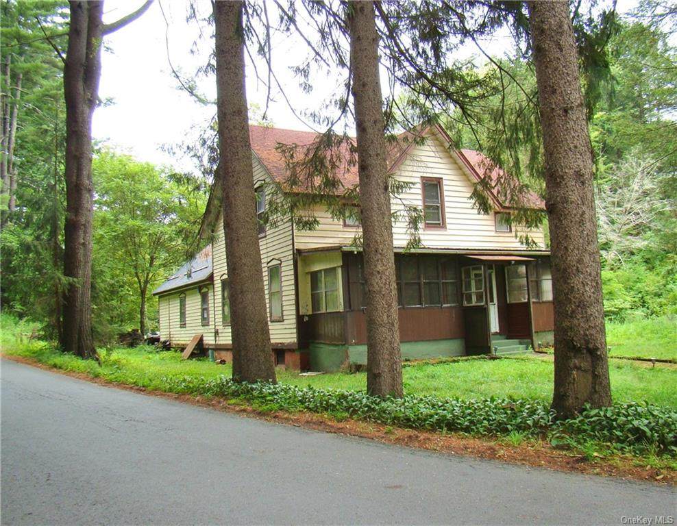 56 Maple Avenue - Photo 1