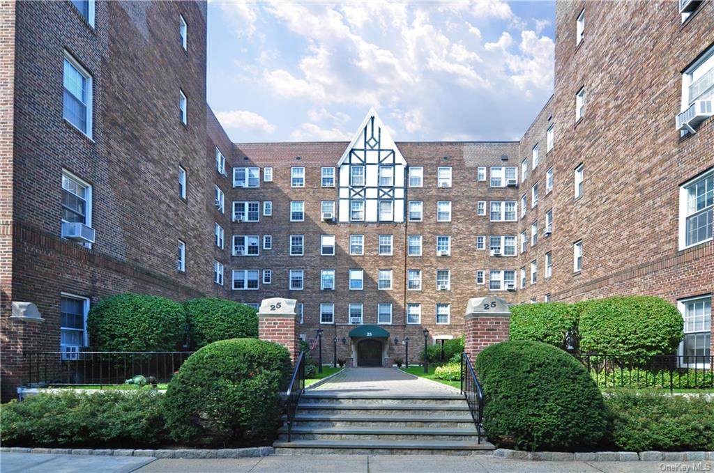 25 Parkview Avenue - Photo 1