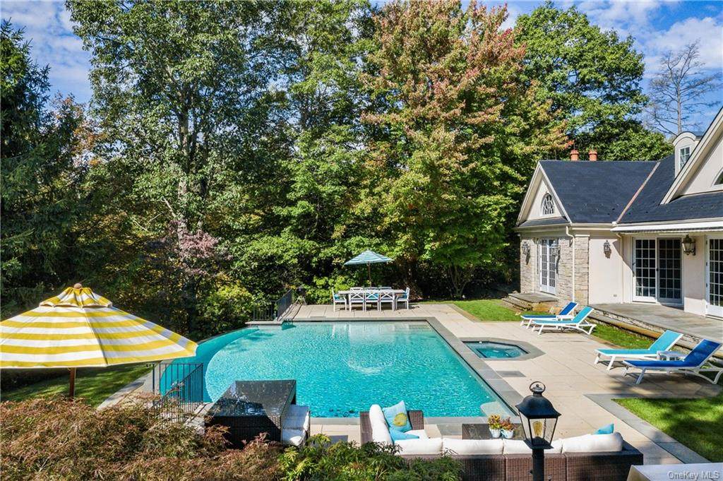 10 Hallock Place - Photo 1