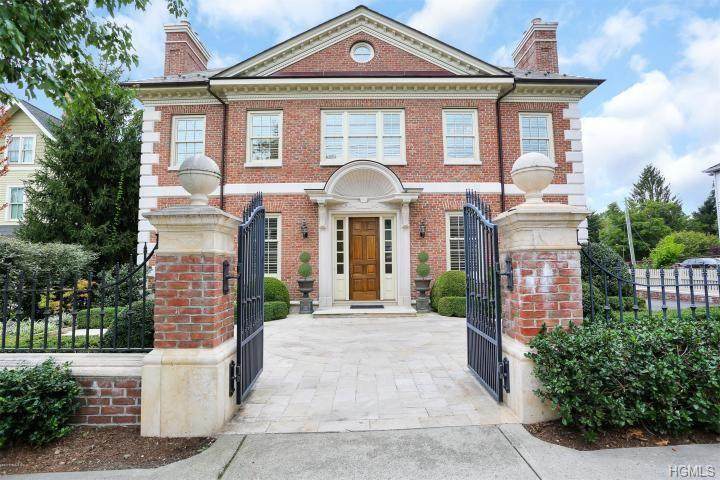 172 Milbank Avenue - Photo 1
