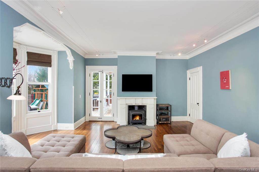 1249 Shippan Avenue - Photo 1