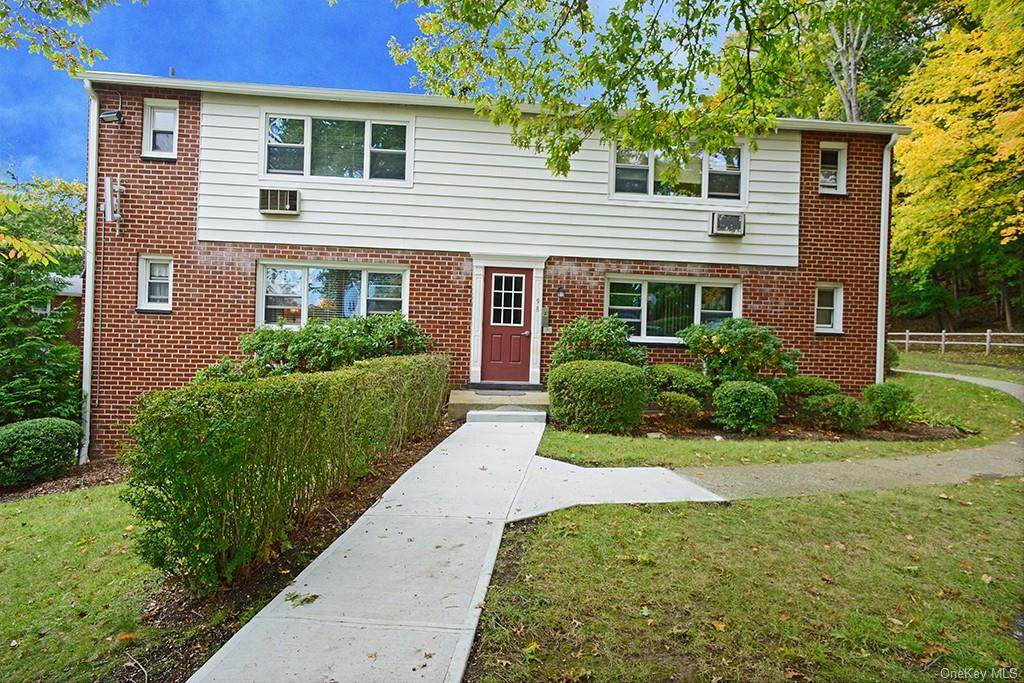 98 Charter Circle - Photo 1 98 Charter Circle - Photo 1