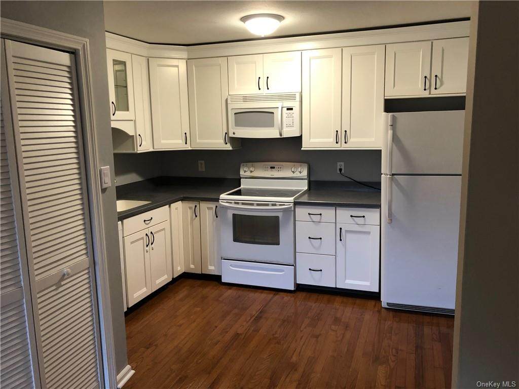 204 Fox Run Lane - Photo 1