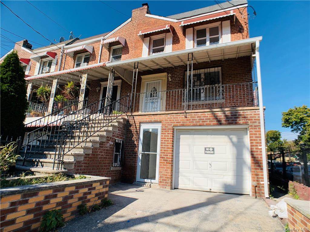 1531 Hammersley Avenue - Photo 1