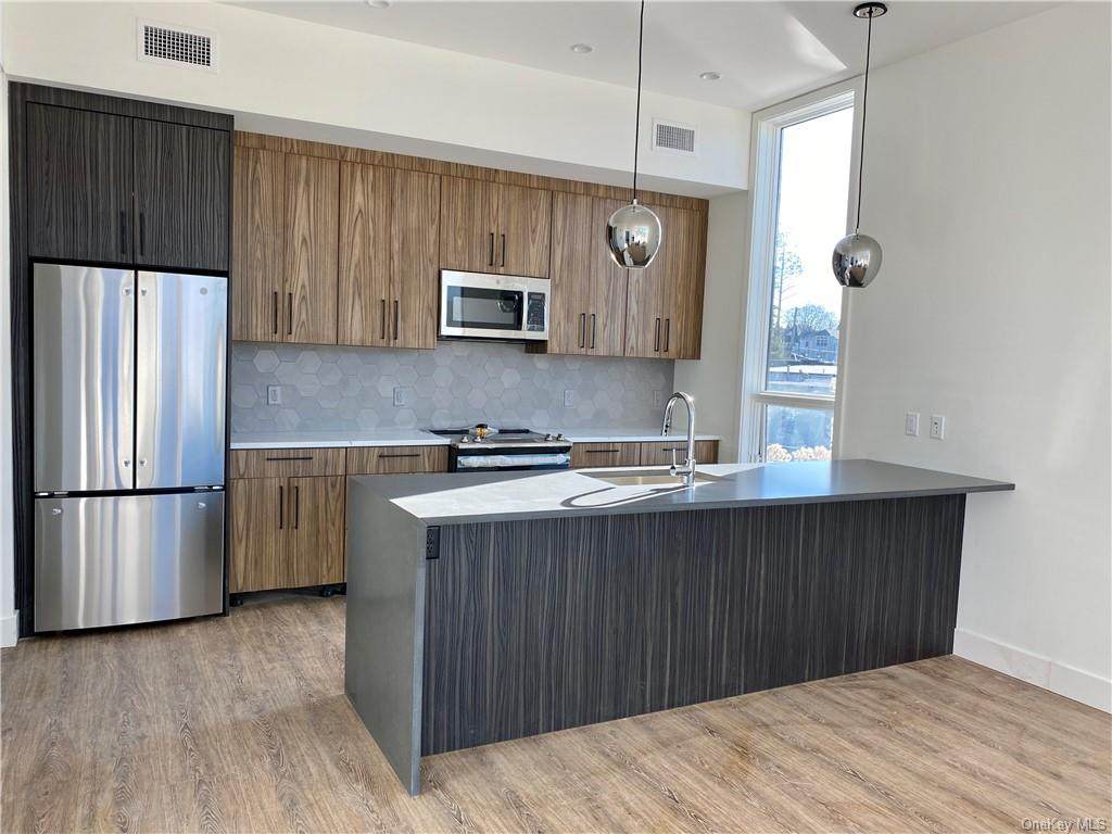 39 Washington Avenue - Photo 1