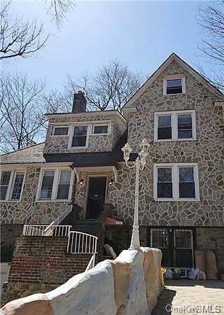 512 261st Street - Photo 1