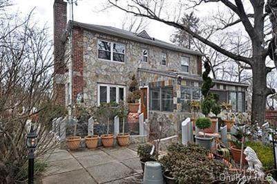 6015 Independence Avenue - Photo 1