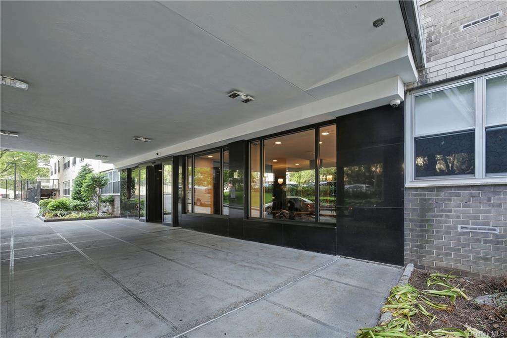 555 Kappock Street - Photo 1