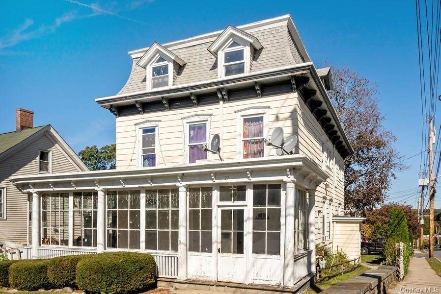 27 Clinton Avenue - Photo 1