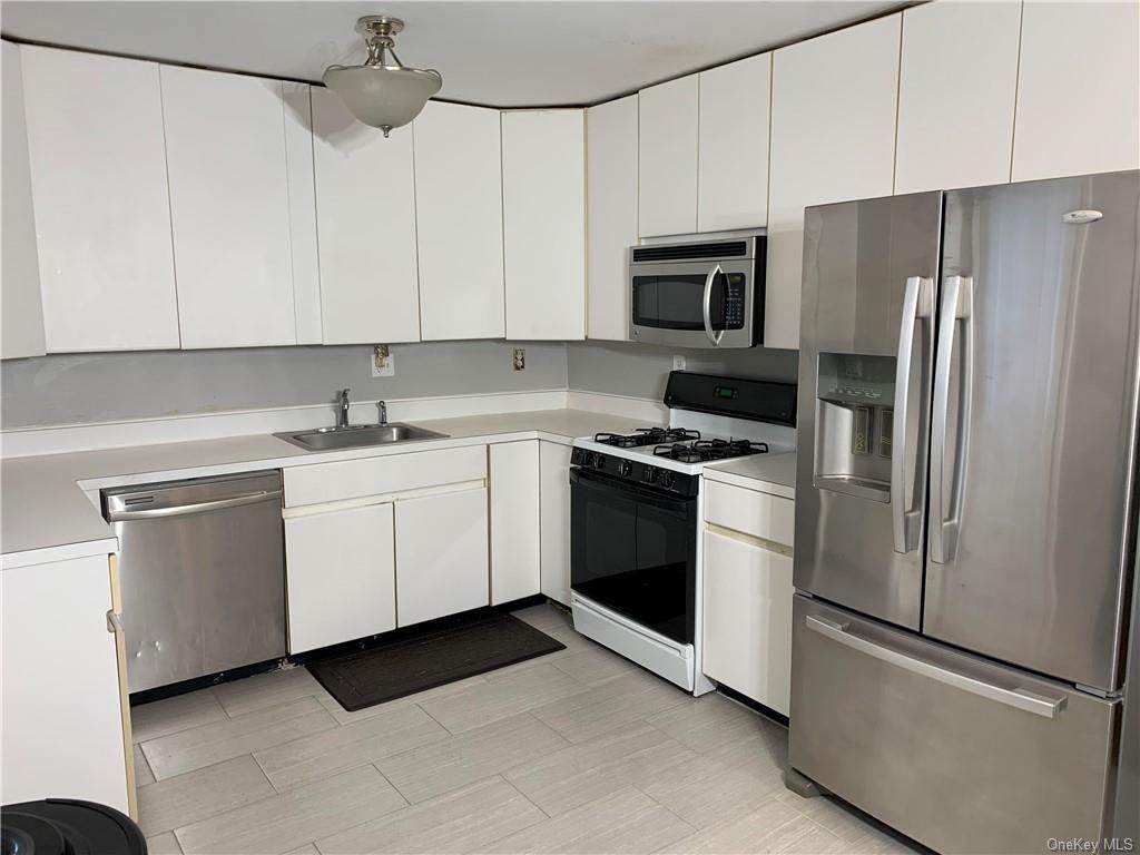 119 Sneden Place - Photo 1