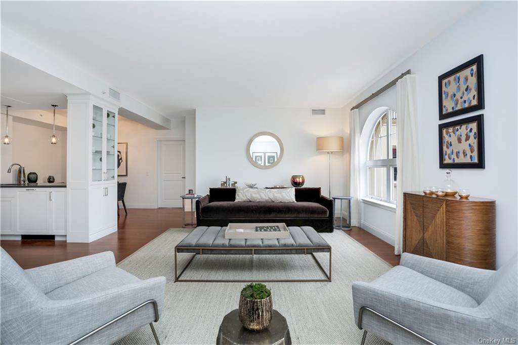 10 Byron Place - Photo 1