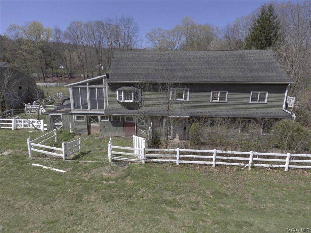 303 Milewood Road - Photo 1