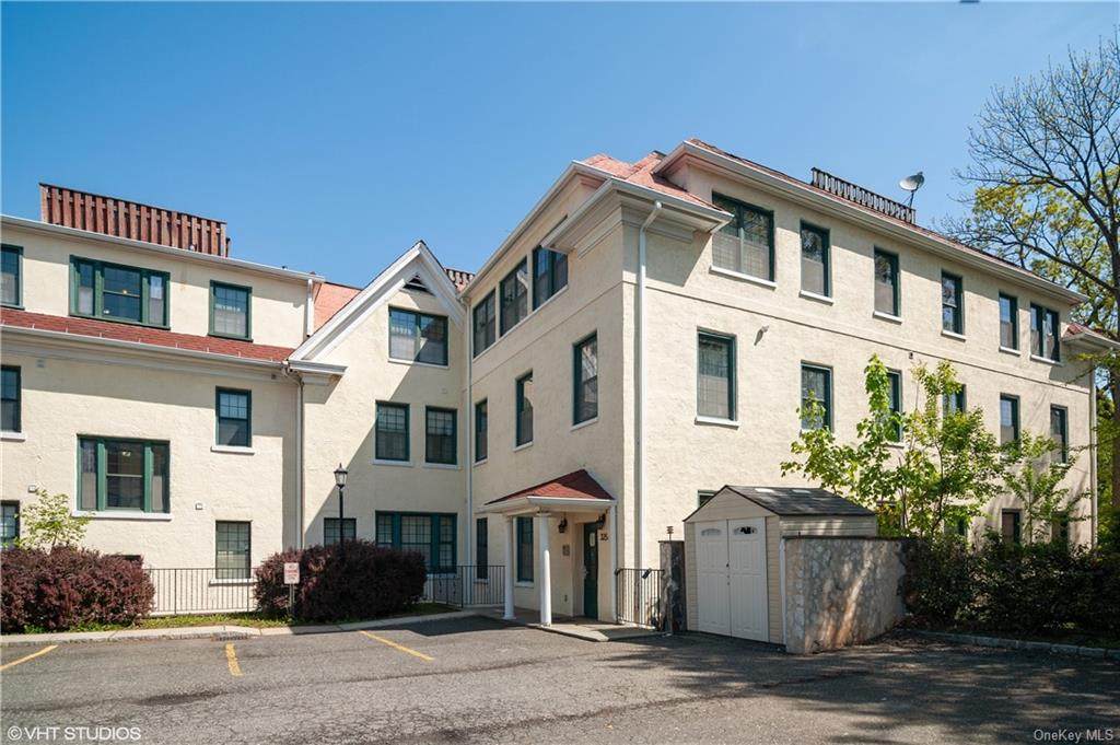 325 Highland Avenue - Photo 1