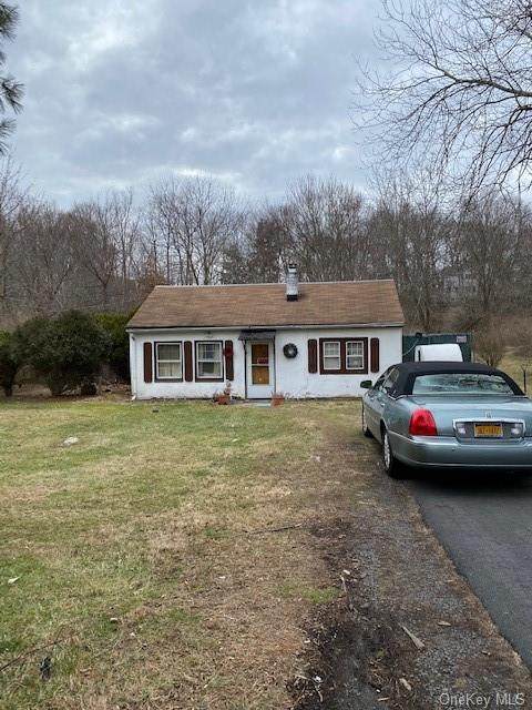 200 Strawtown Road - Photo 1
