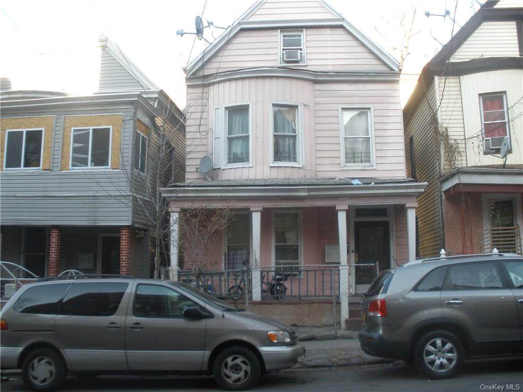2677 Bainbridge Avenue - Photo 1