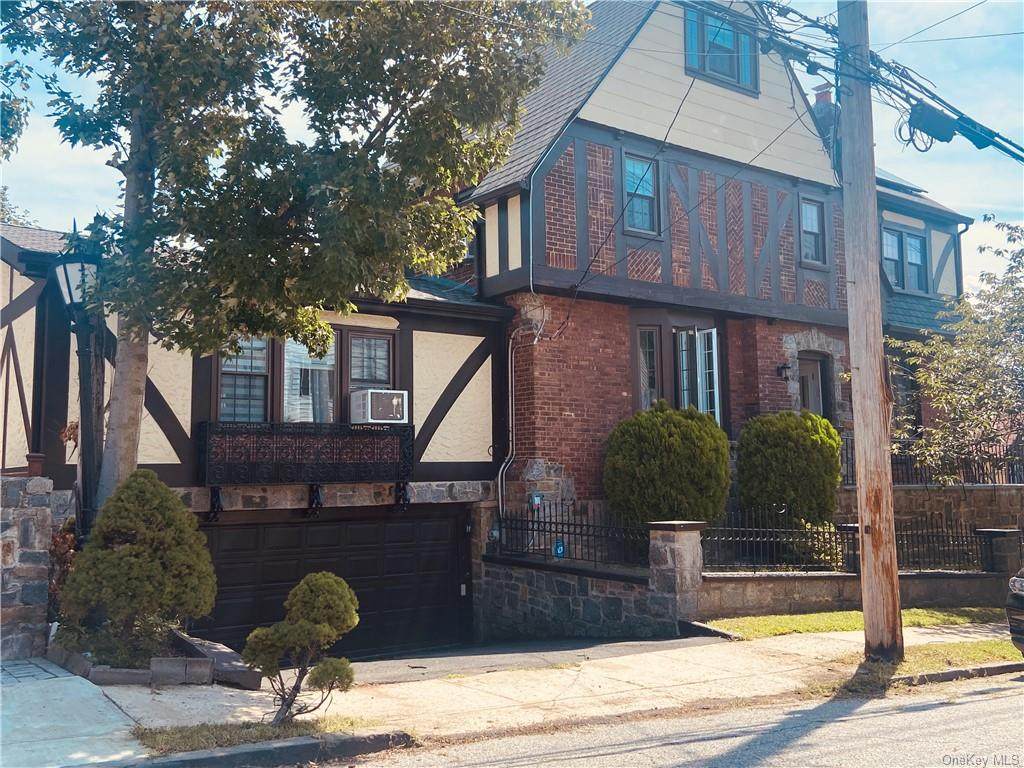 116 Vernon Avenue - Photo 1