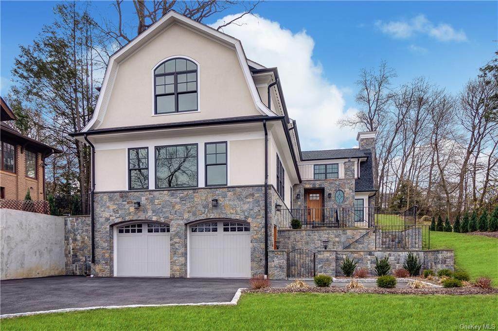 26 Walworth Avenue - Photo 1
