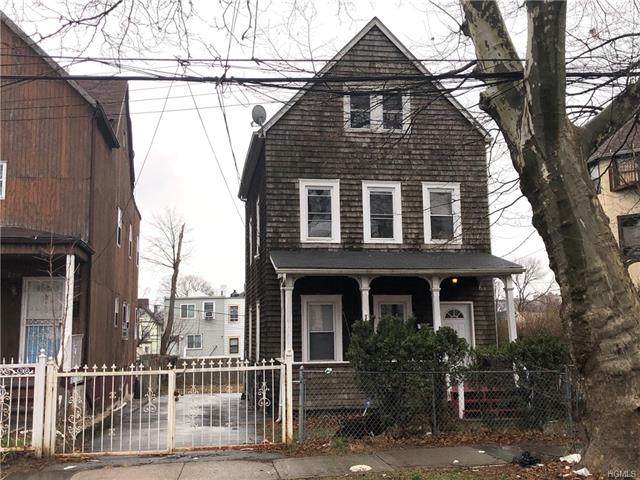 226 10th Avenue - Photo 1