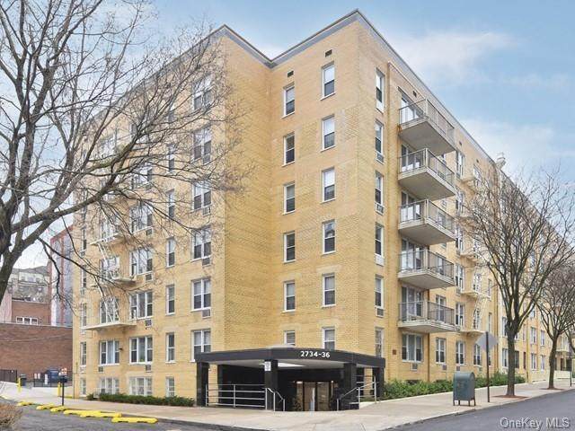 2736 Independence Avenue - Photo 1