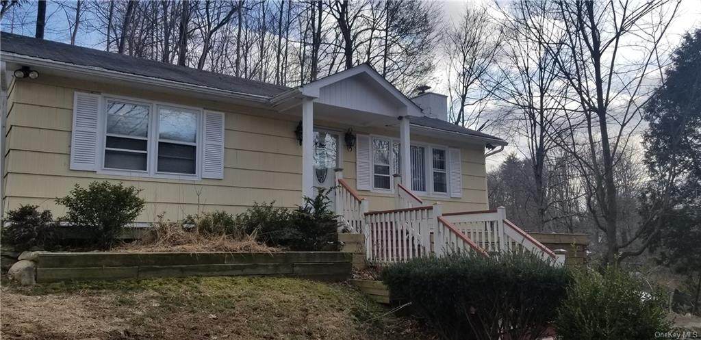 138 Putnam Road - Photo 1