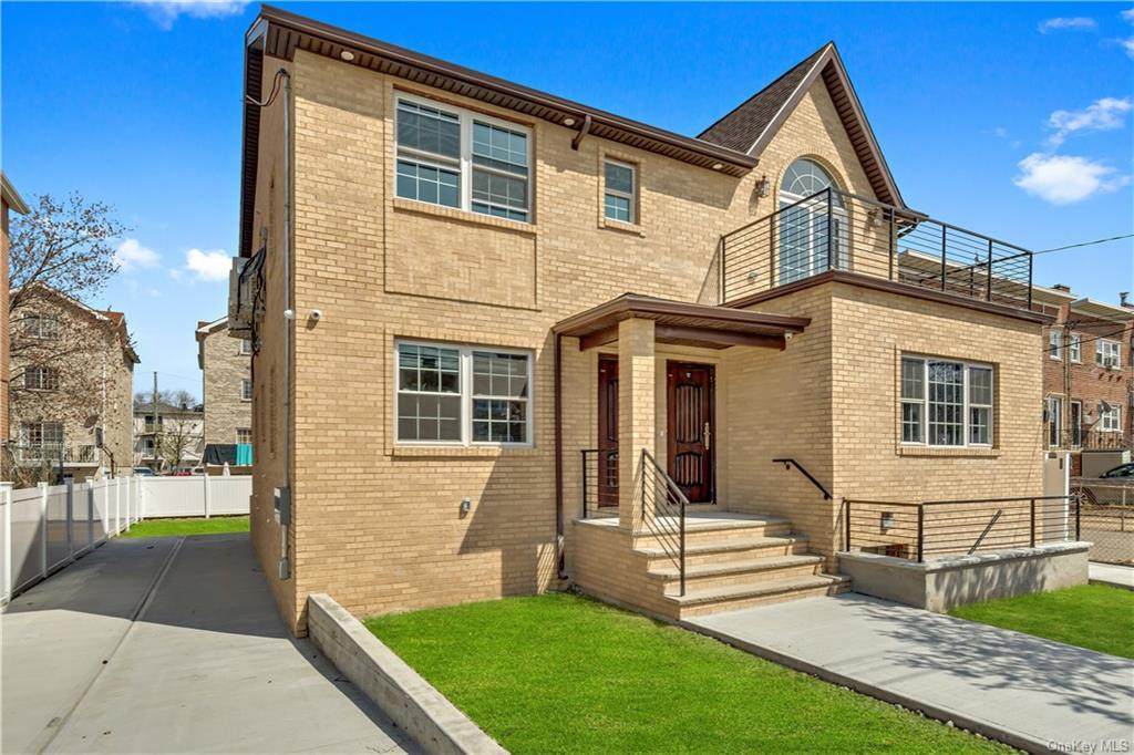 260 Robinson Avenue - Photo 1